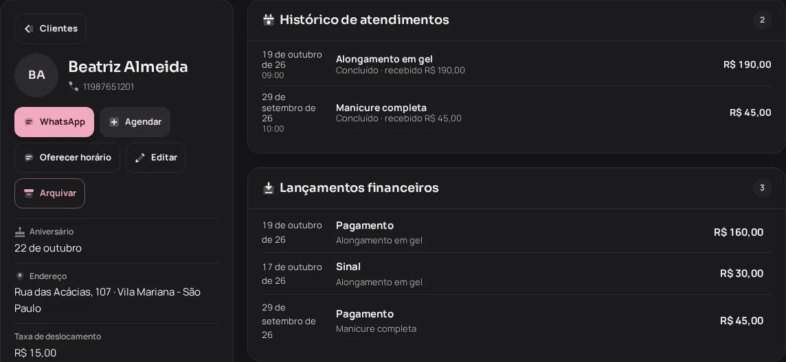 Ficha de cliente com contato, histórico de atendimentos e lançamentos